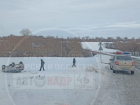 В Курской области легковушка ВАЗ опрокинулась в поле