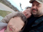 В Курской области при атаке БПЛА на машину погиб отец и две его дочери