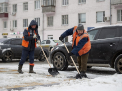 В Курске рассказали о правильной уборке снега во время непогоды