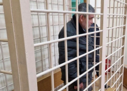 В Курске суд признал законным арест мужчины, ударившего ребенка в магазине 