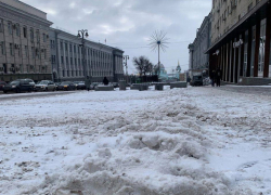 Хинштейн пригрозил отправить курских чиновников чистить снег лопатами