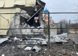 В попавшем под обстрел селе Гуево Курской области поврежден объект торговли
