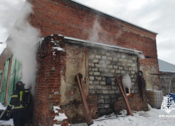 В Курске в сгоревшем здании обнаружили труп мужчины