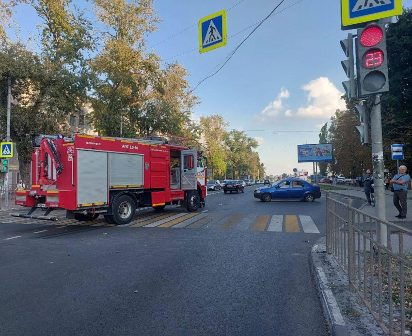 Двое детей пострадали в аварии с пожарной машиной в Курске