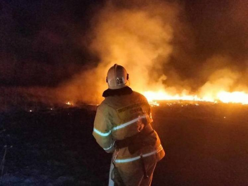 В Курской области за сутки пожарные ликвидировали 13 возгораний