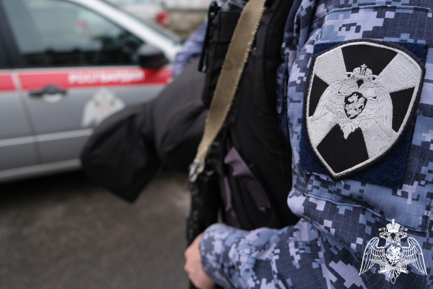 В Курске задержан пенсионер, пытавшийся зарезать соседа